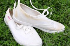 Wat te doen als witte sneakers geel worden na het wassen: tips en recepten