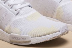 Wat te doen als je favoriete witte sneakers geel worden na het wassen, hoe maak je ze weer wit?