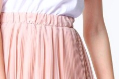 Valuable tips on how to wash your pleated skirt to keep it in shape