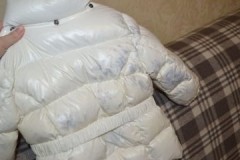 Why do stains remain on my down jacket or jacket after washing and how to remove them?