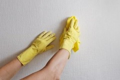 Easy ways to remove glue from wallpaper after gluing